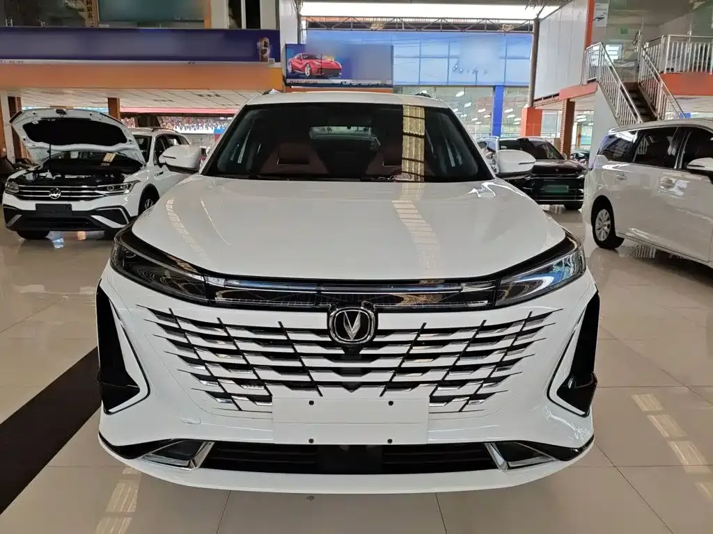 Changan CS75 PLUS — фото 2