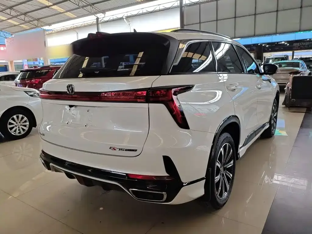 Changan CS75 PLUS — фото 6