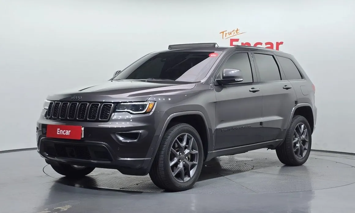 Jeep Cherokee — фото 1