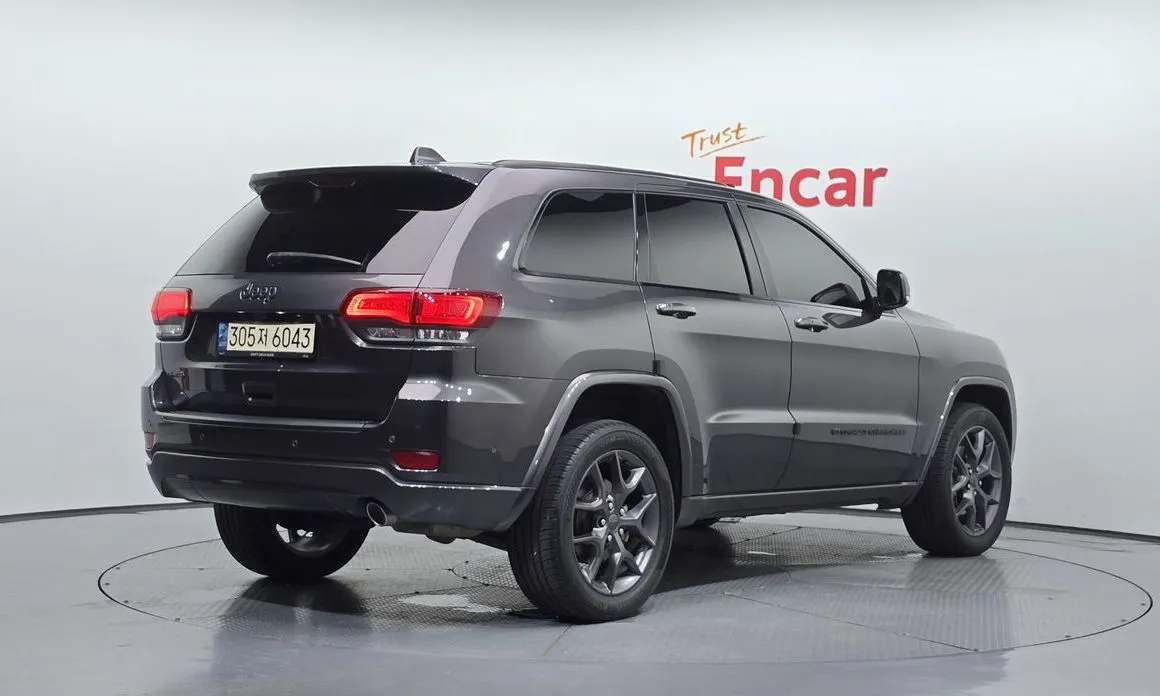 Jeep Cherokee — фото 2