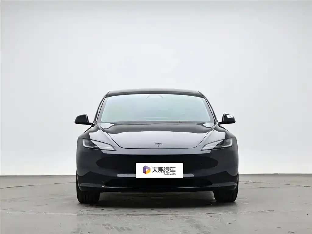Tesla Model 3 — фото 4