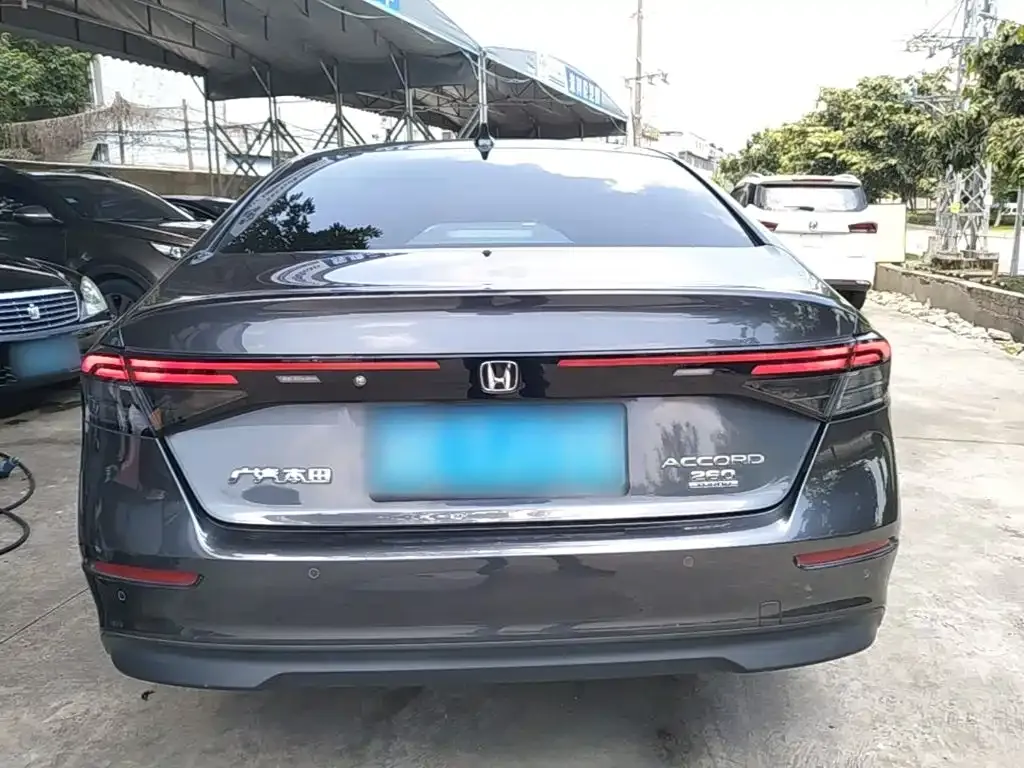 Honda Accord — фото 3