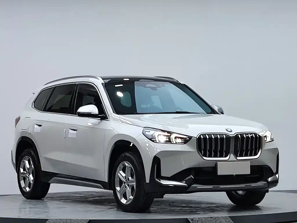 BMW X1 — фото 7