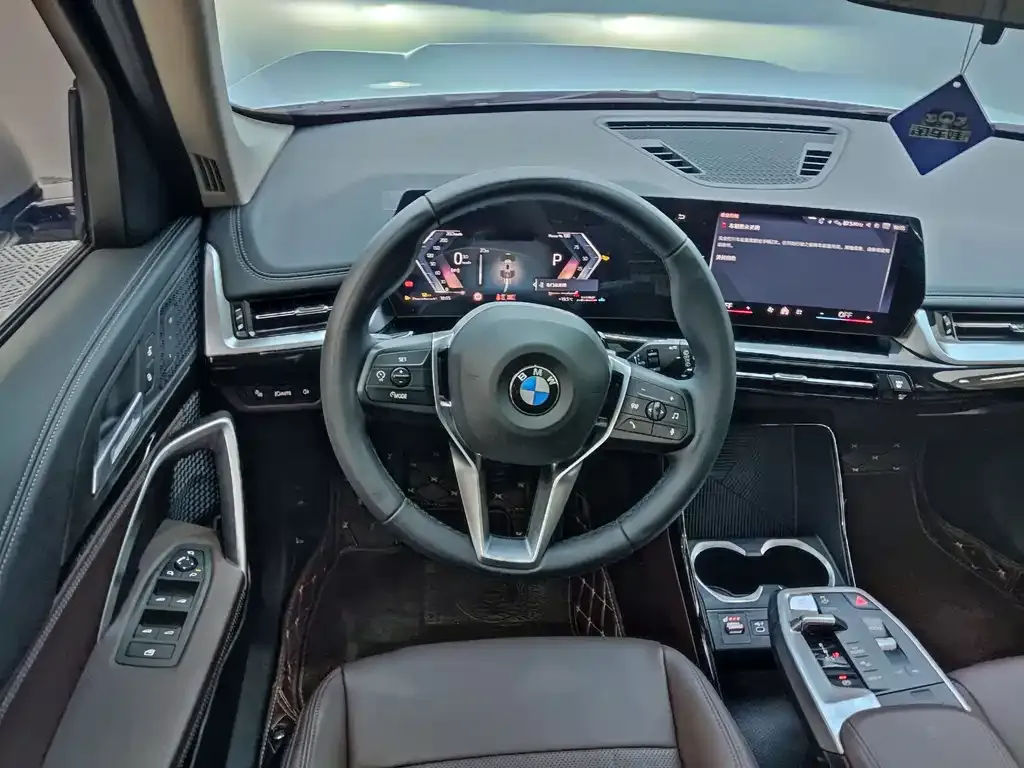 BMW X1 — фото 10
