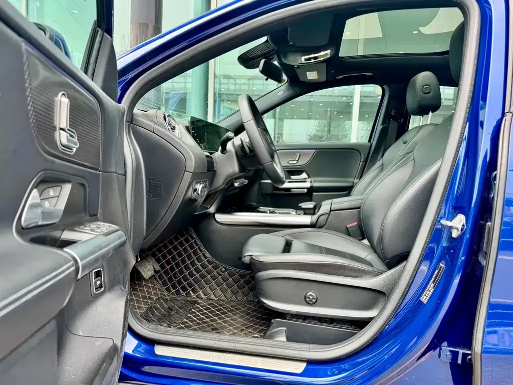 Mercedes-Benz GLA — фото 8