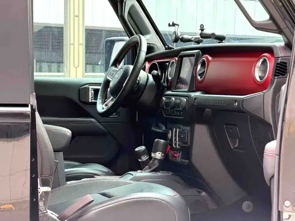 Jeep Wrangler — фото 3