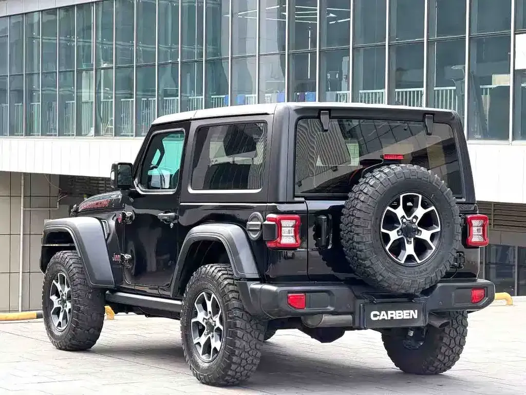 Jeep Wrangler — фото 9