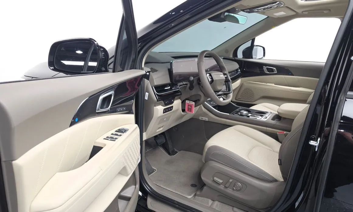 Kia Carnival — фото 10