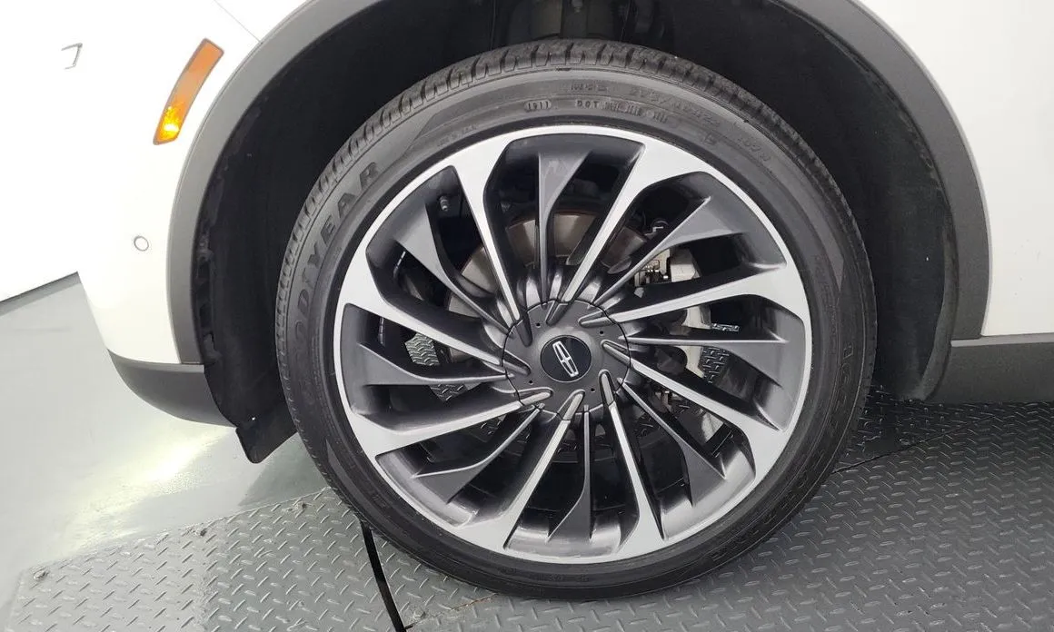Lincoln Aviator — фото 10