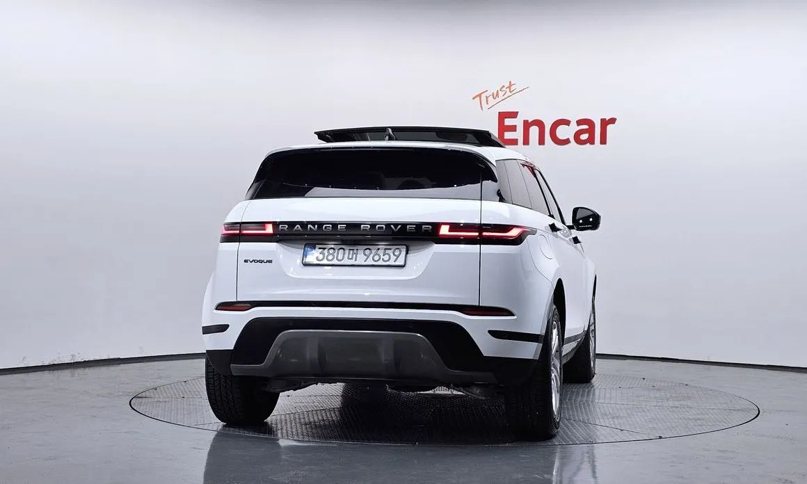 Land Rover Range Rover Evoque — фото 6