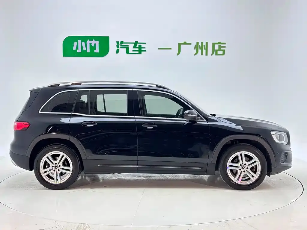 Mercedes-Benz GLB — фото 10