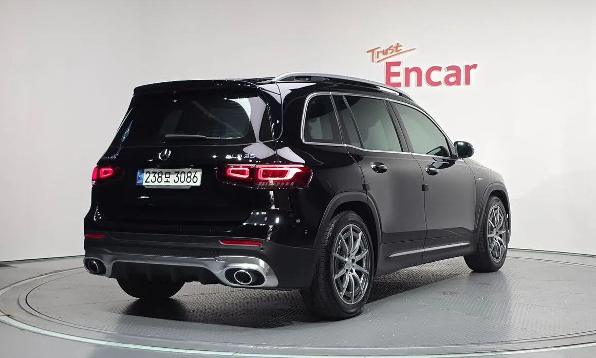Mercedes-Benz GLB-Class — фото 10