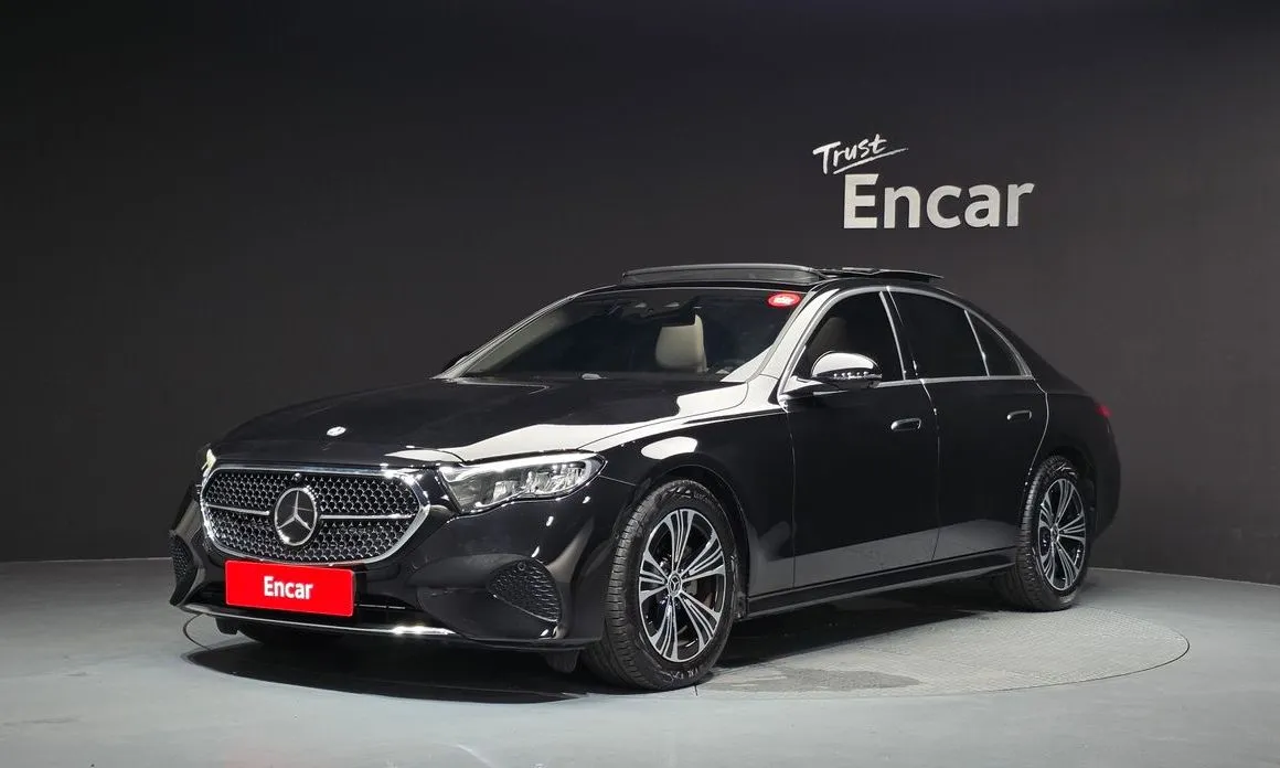 Mercedes-Benz E-Class — фото 1
