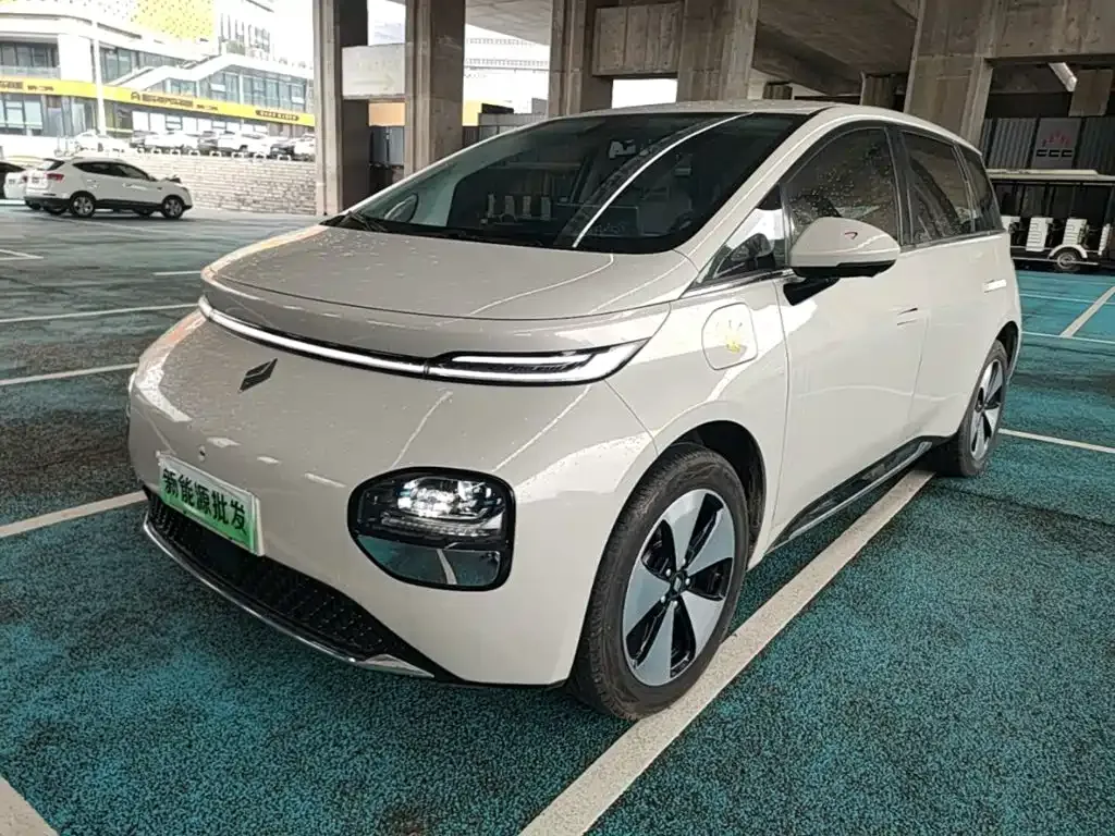 Baojun Yunduo — фото 1