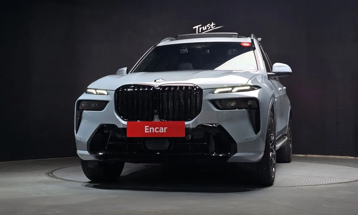 BMW X7 — фото 2