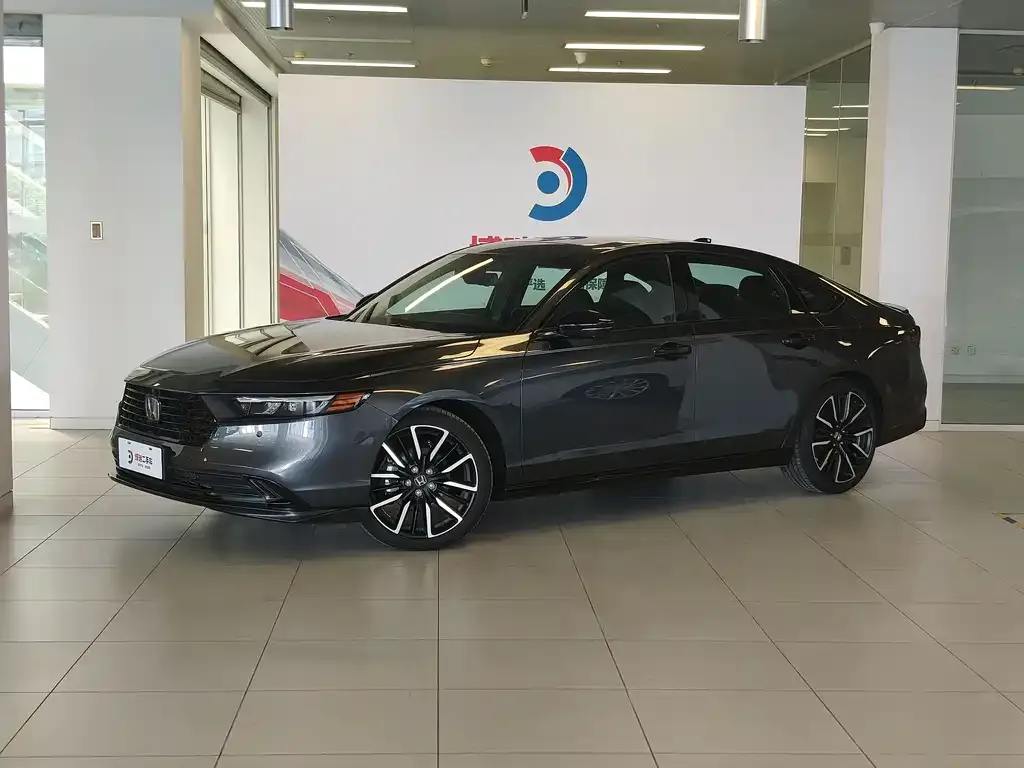 Honda Accord — фото 1