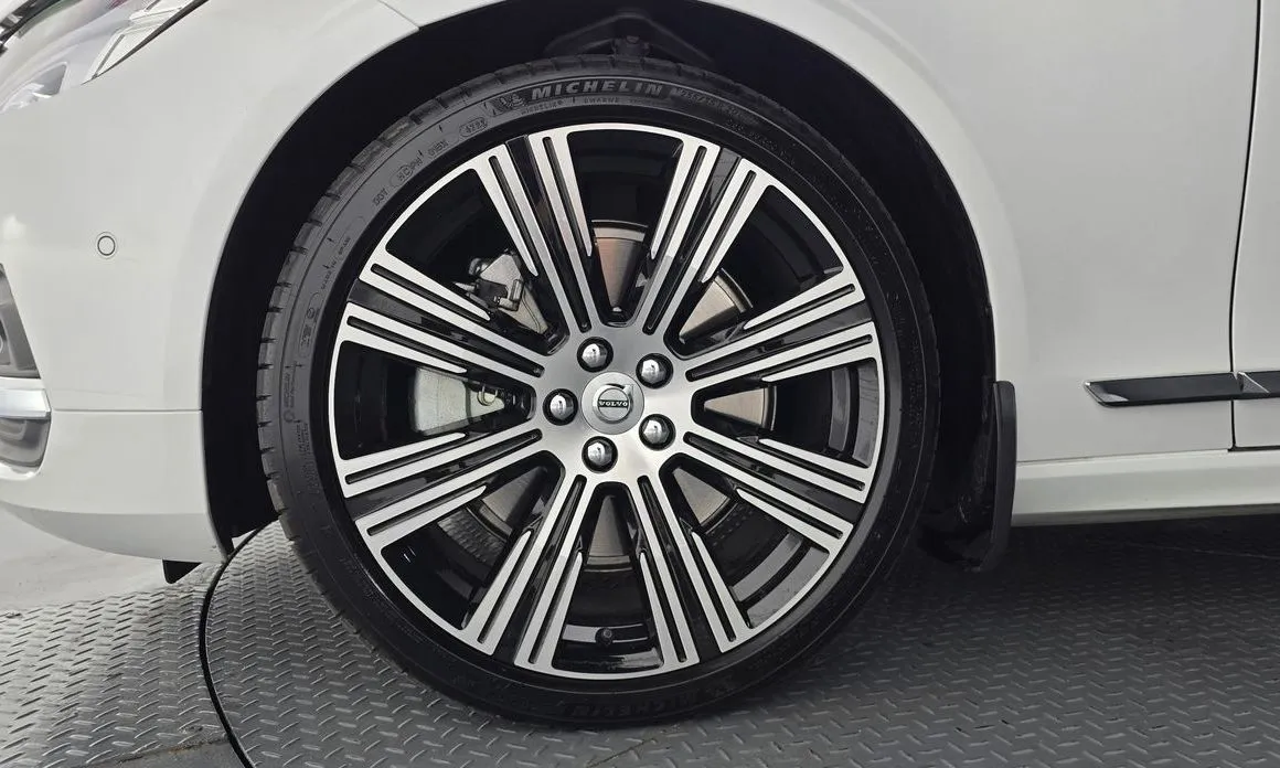 Volvo S90 — фото 10