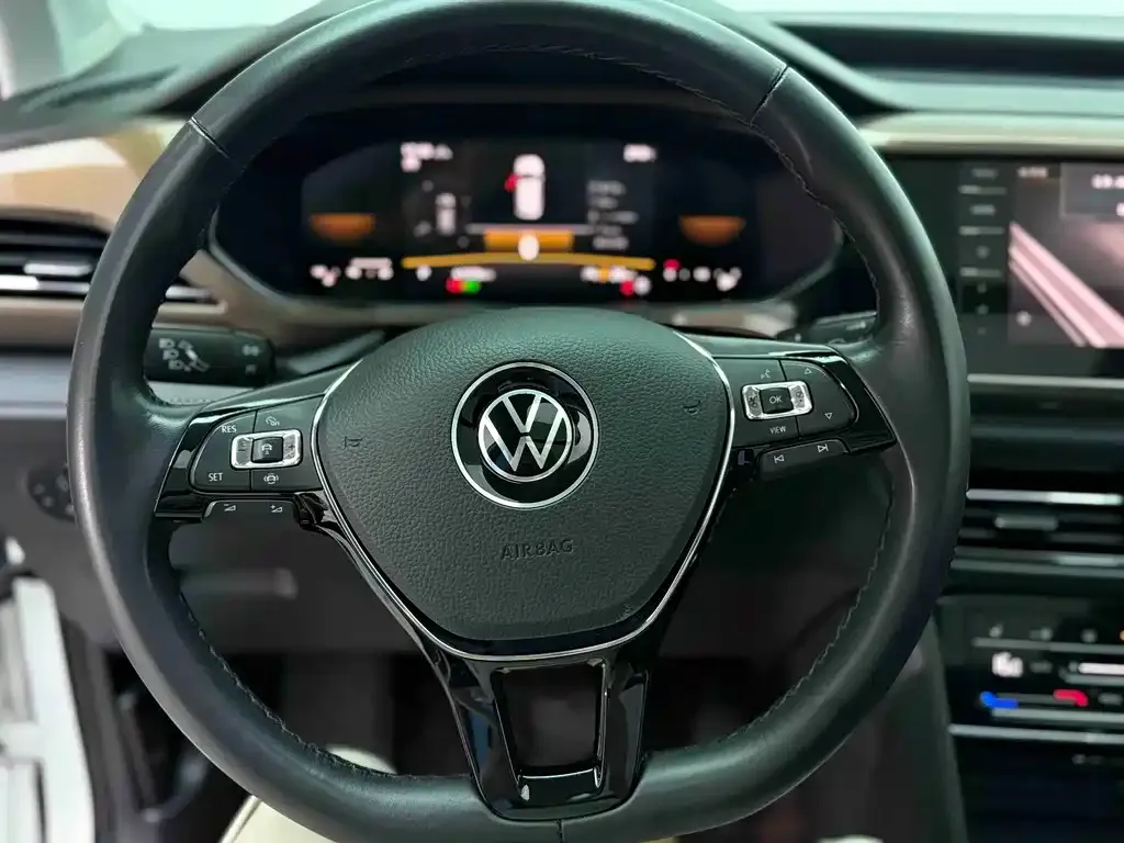Volkswagen Tharu — фото 10