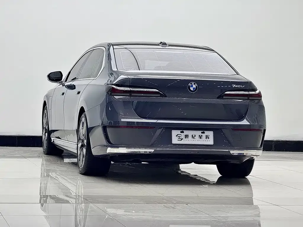 BMW i7 — фото 7