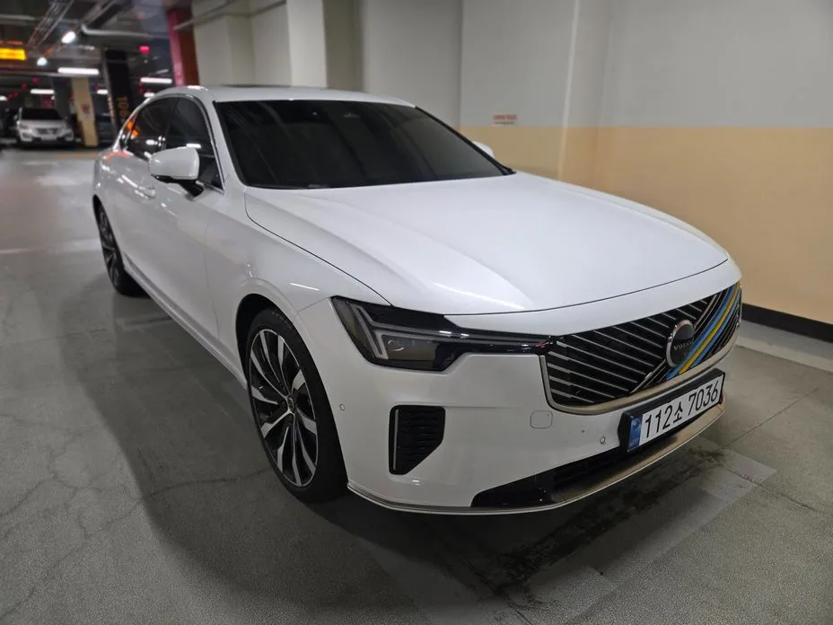 Volvo S90 — фото 1
