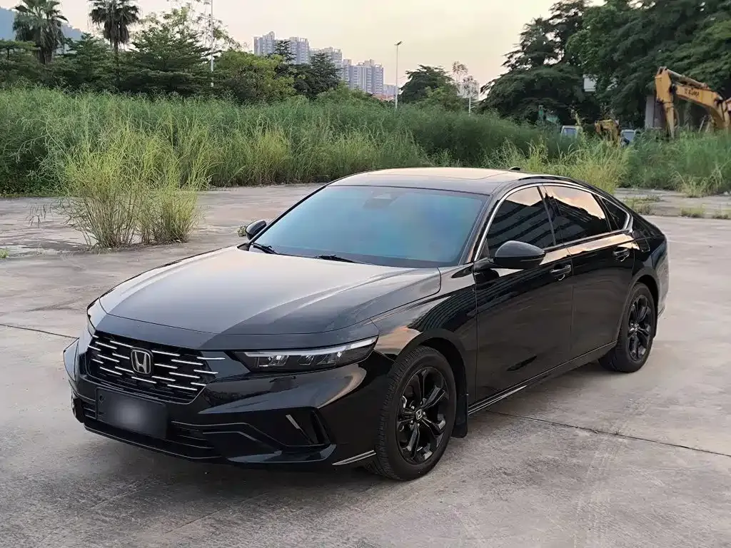Honda Accord — фото 1