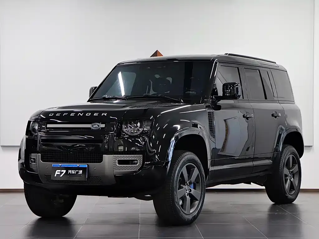 Land Rover Defender — фото 1