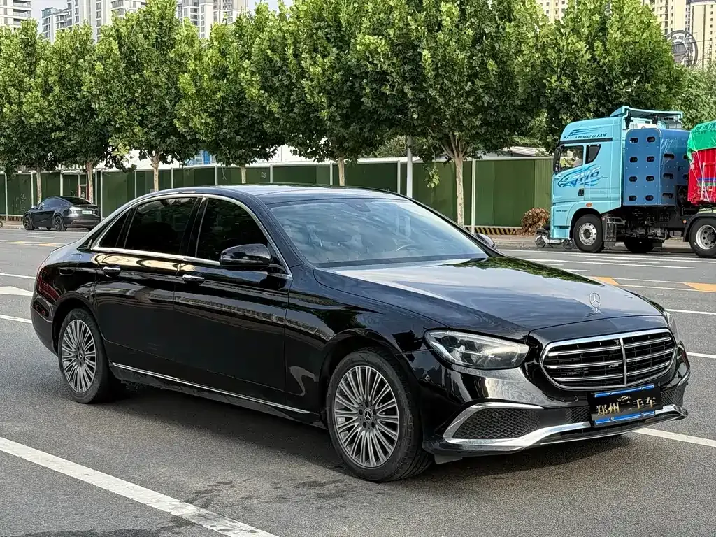 Mercedes-Benz E-Class — фото 10