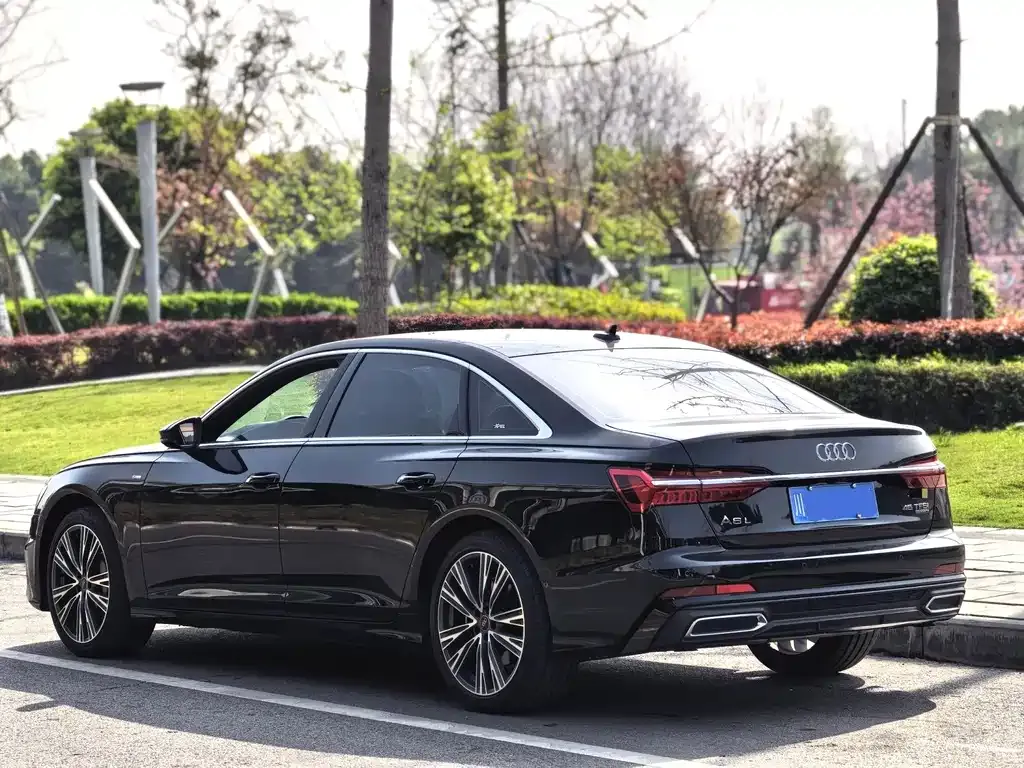 Audi A6L — фото 2