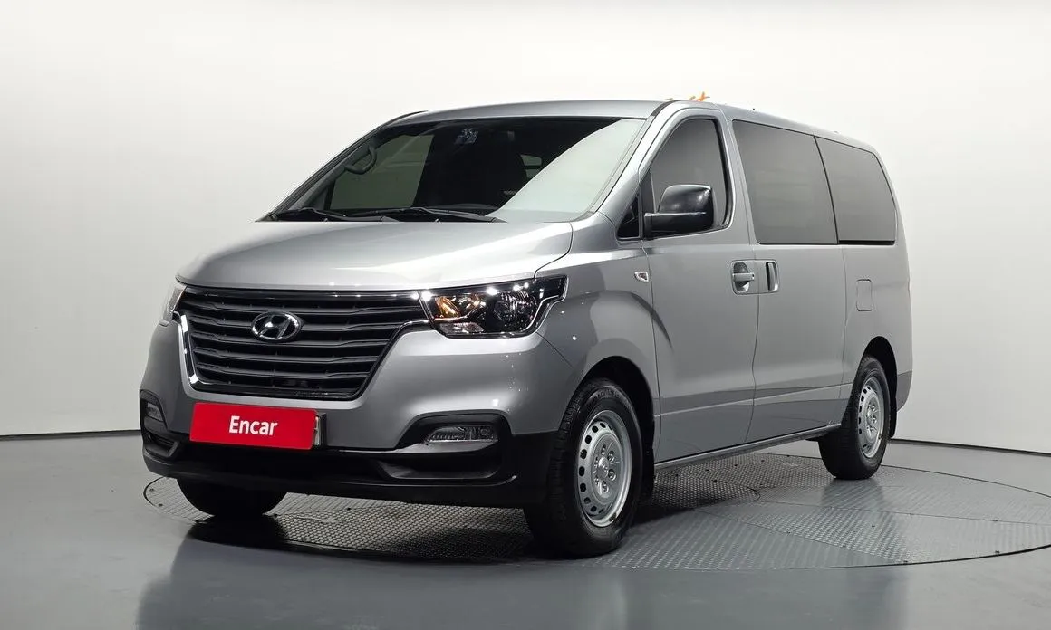 Hyundai Starex — фото 1