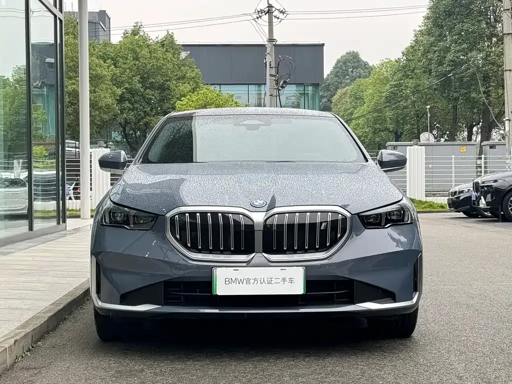 BMW i5 — фото 4