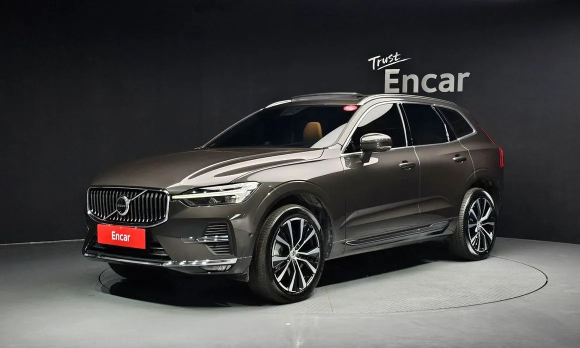 Volvo XC60 — фото 1