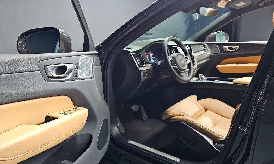 Volvo XC60 — фото 9