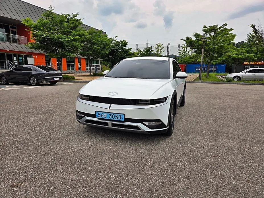 Hyundai Ioniq5 — фото 1