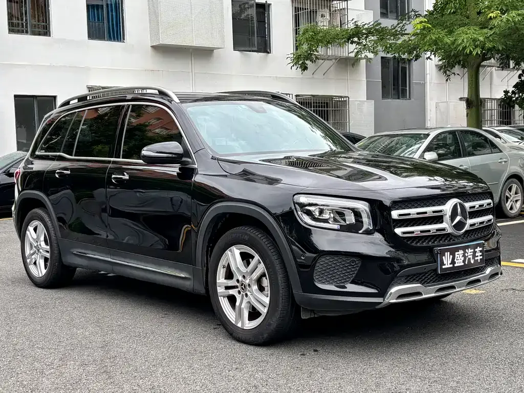 Mercedes-Benz GLB — фото 3