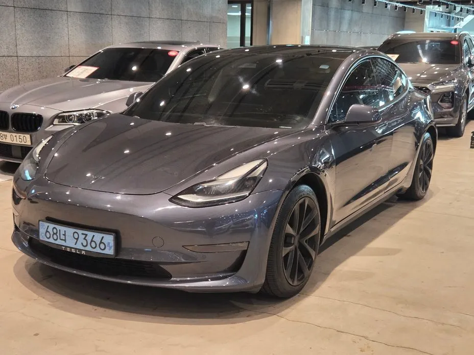 Tesla Model 3 — фото 10
