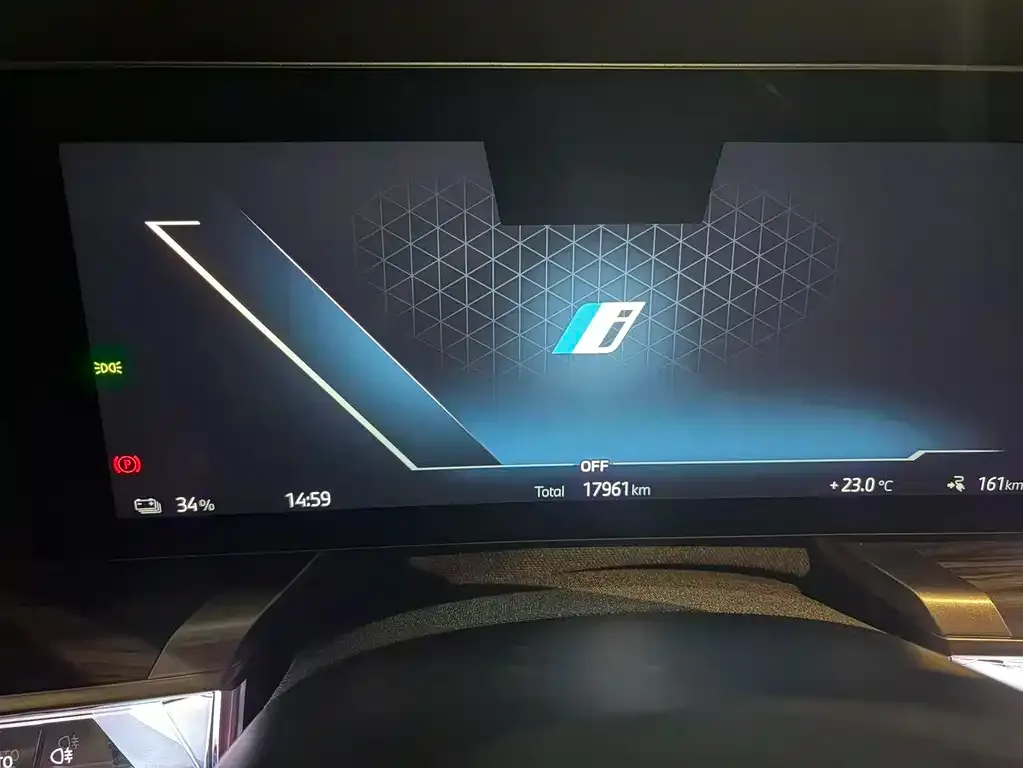 BMW i7 — фото 2