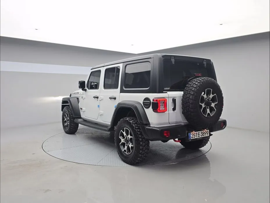 Jeep Wrangler — фото 2