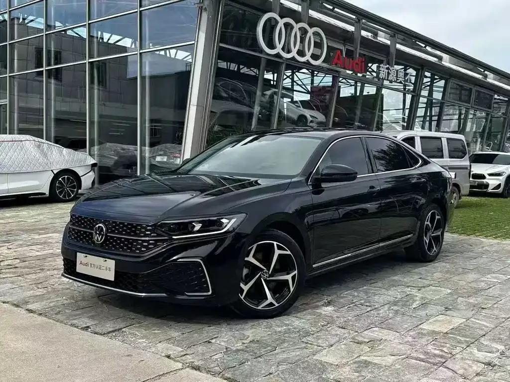 Volkswagen Passat — фото 1