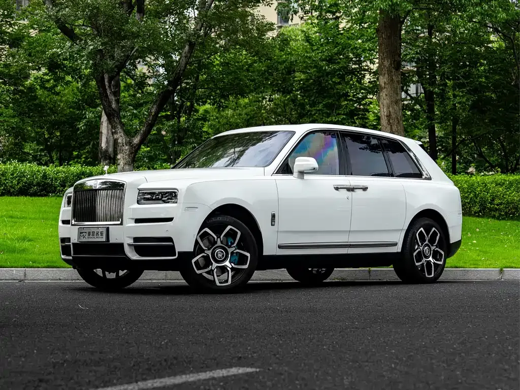 Rolls-Royce Cullinan — фото 1