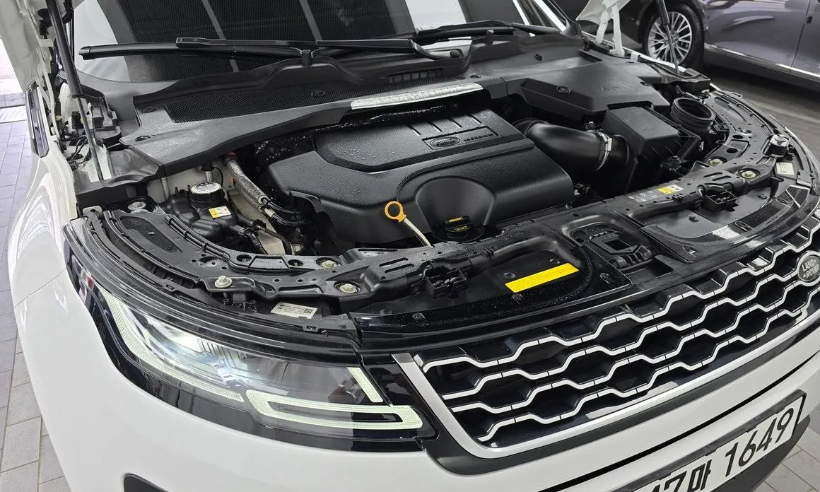 Land Rover Range Rover Evoque — фото 10