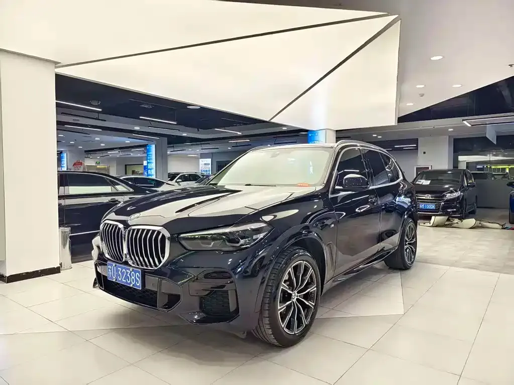 BMW X5 (Import) — фото 1