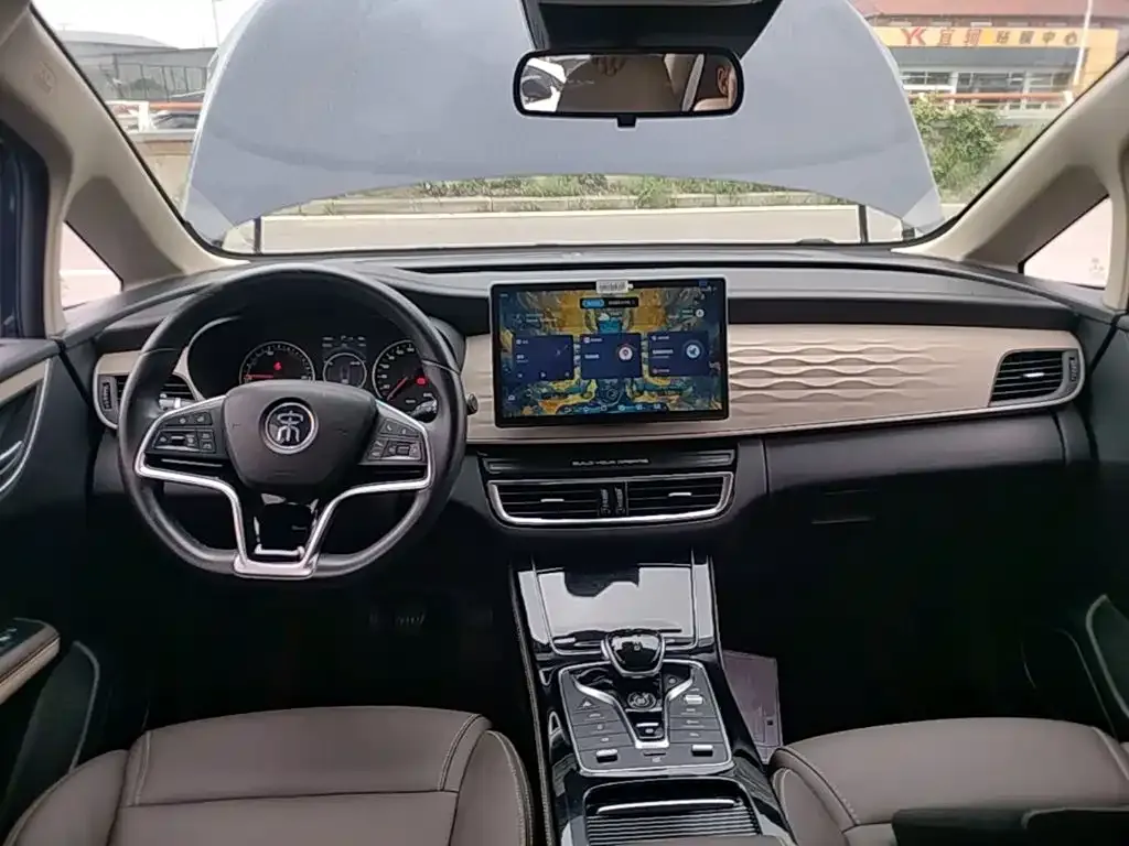 BYD MAX New Energy — фото 10