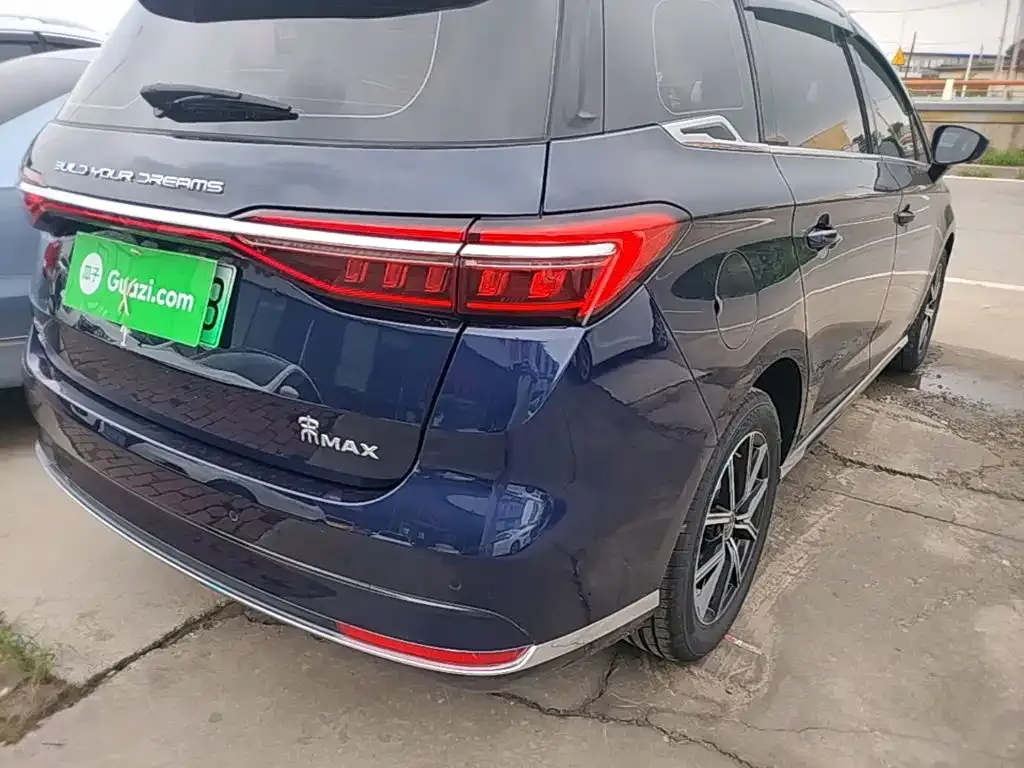 BYD MAX New Energy — фото 4
