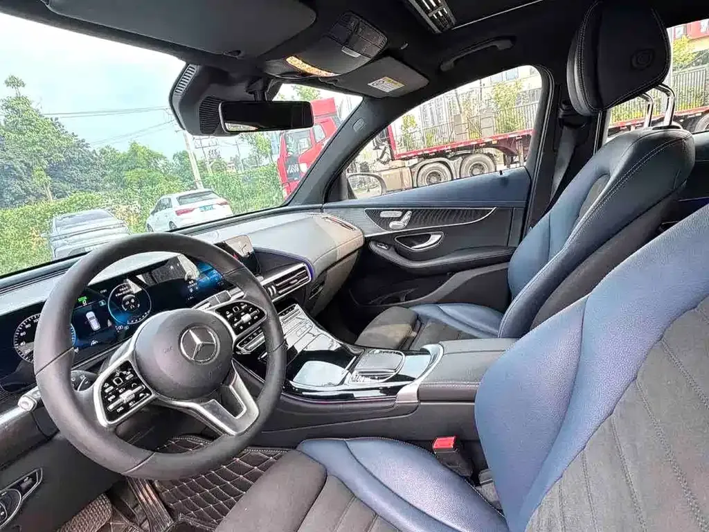 Mercedes-Benz EQC — фото 3