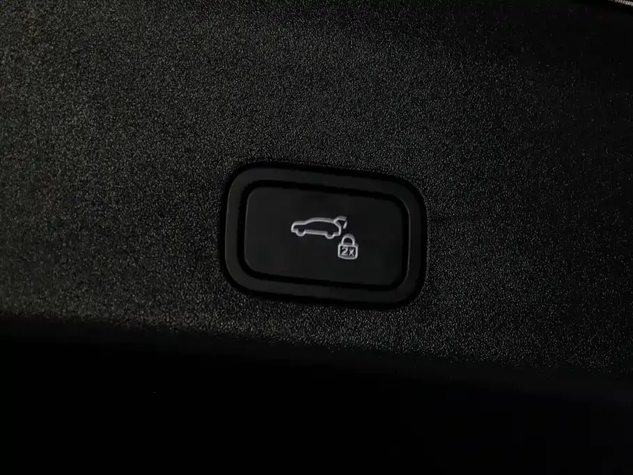 Li Auto i6 — фото 10