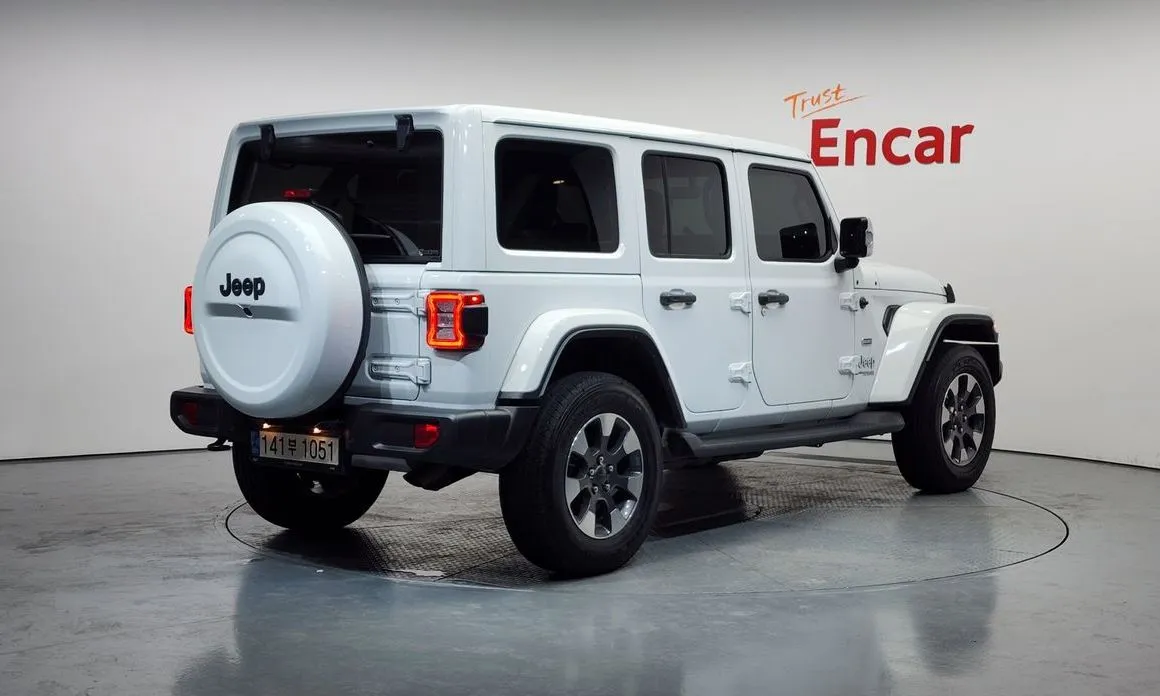 Jeep Wrangler — фото 9