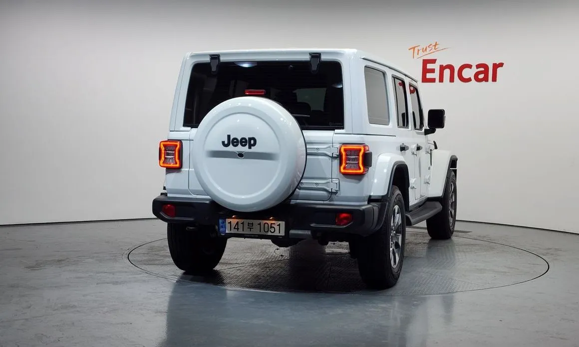 Jeep Wrangler — фото 2