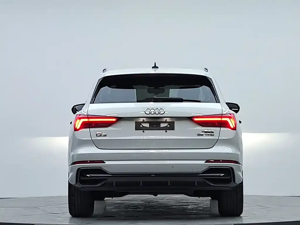 Audi Q3 — фото 3
