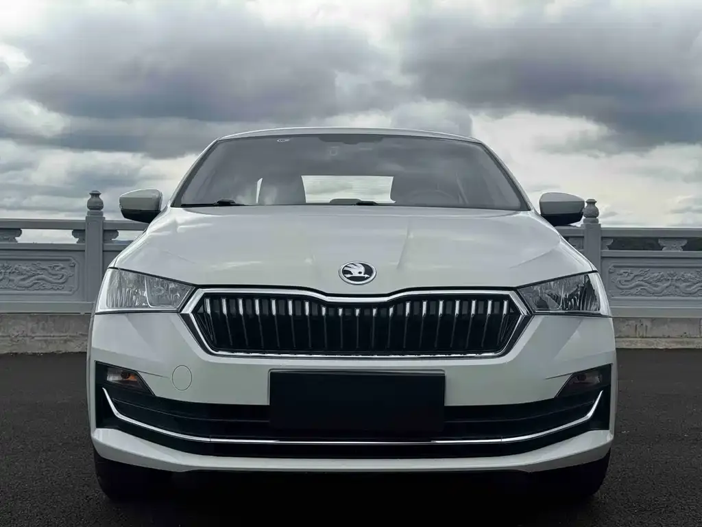 Skoda Rapid — фото 3