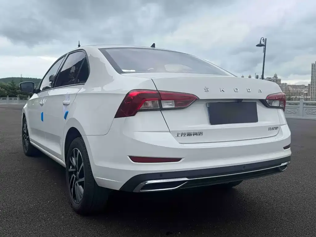 Skoda Rapid — фото 7